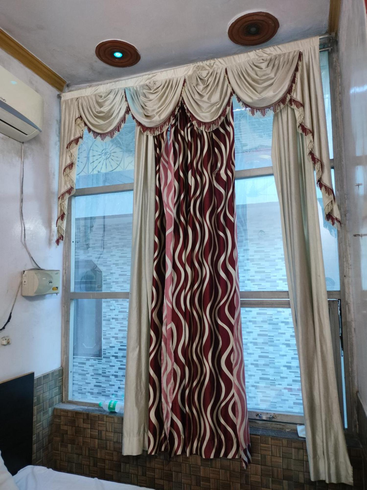 Hotel R G Sewa Sadan Mathura Esterno foto